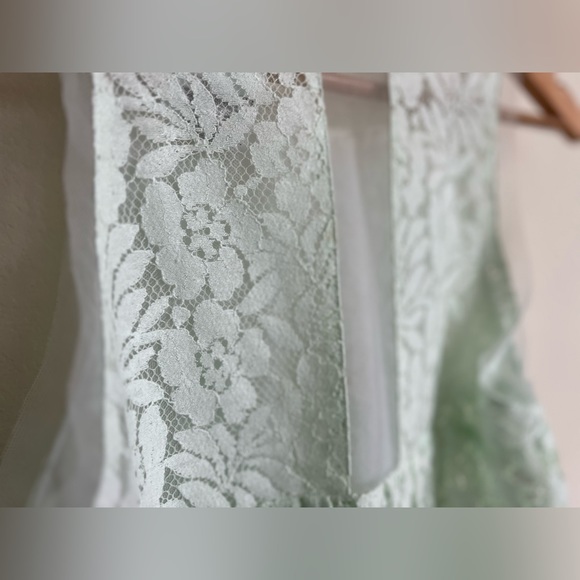 BCBGeneration Crop Top - Picture 4 of 5